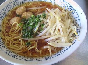 炒めたもやしはラーメンのトッピングになりました～(*^-^*)　一人静かにラーメンランチにしましたｗ　寒いのでちょうど温まって片付いてほっひと息ついてます＾＾*