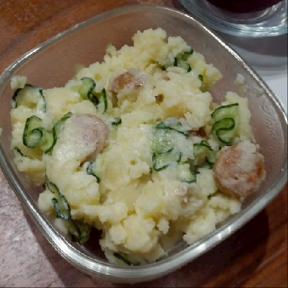 ６分！？茹でウインナーで❤・・❤ポテトサラダ♪