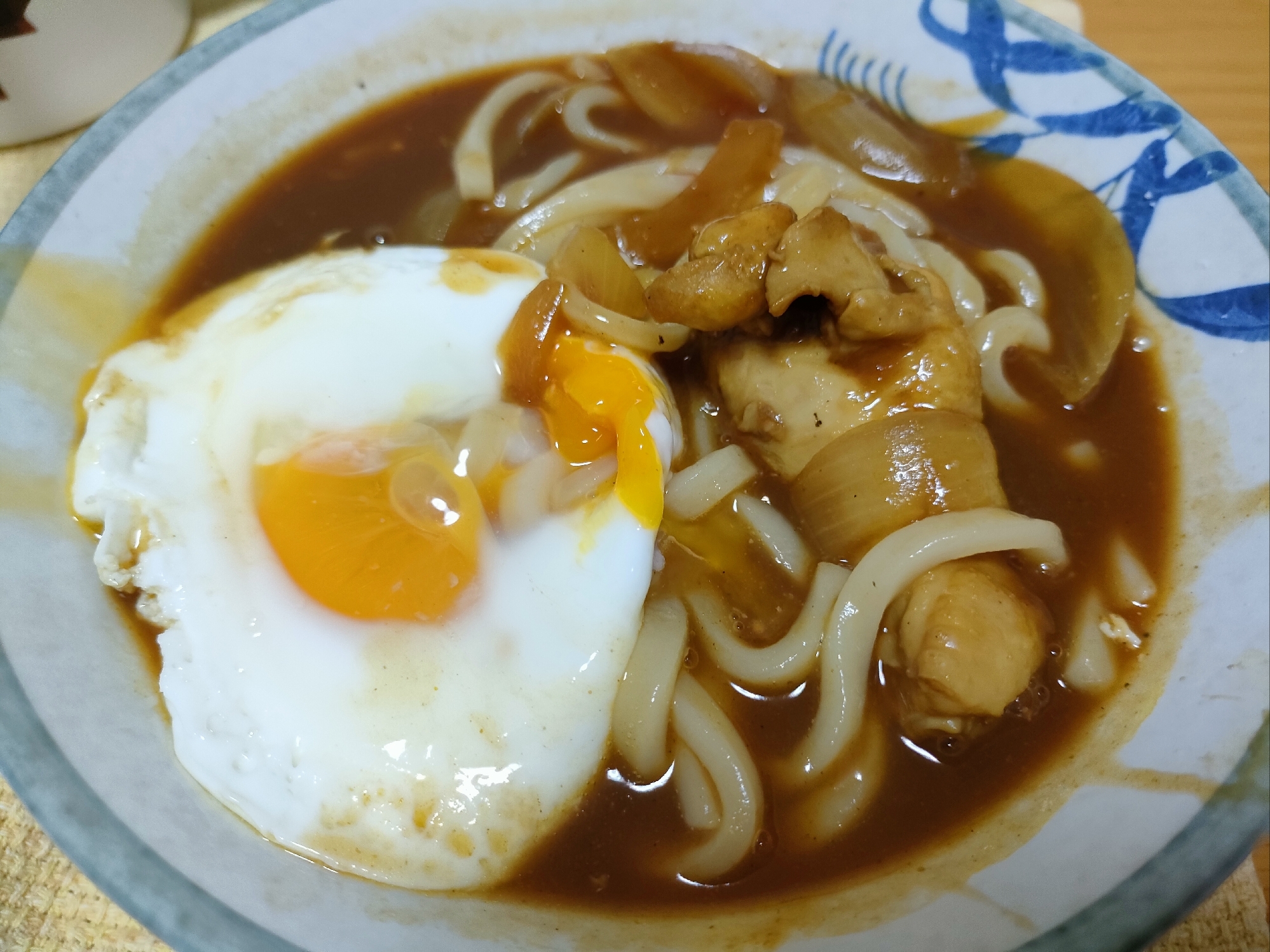 和風カレーうどんと目玉焼き乗せ