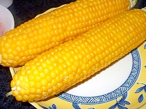 レンジで4分!蒸しトウモロコシ 夏のおやつに