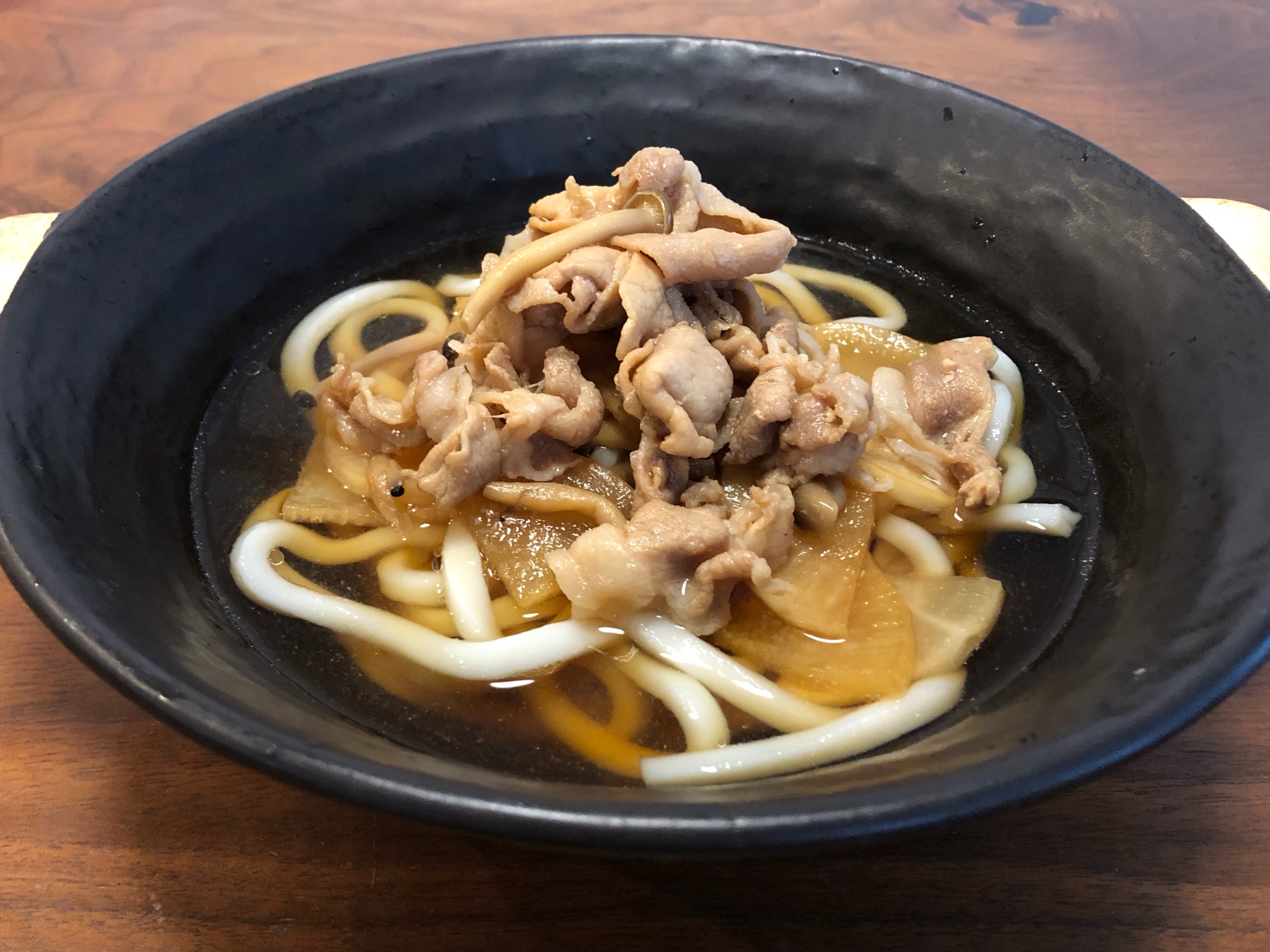豚肉と大根入りほんのり甘めのあったかうどん