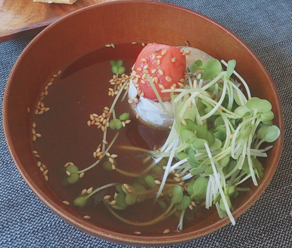 冷たい麺類のお供にさっぱり梅サバつゆ