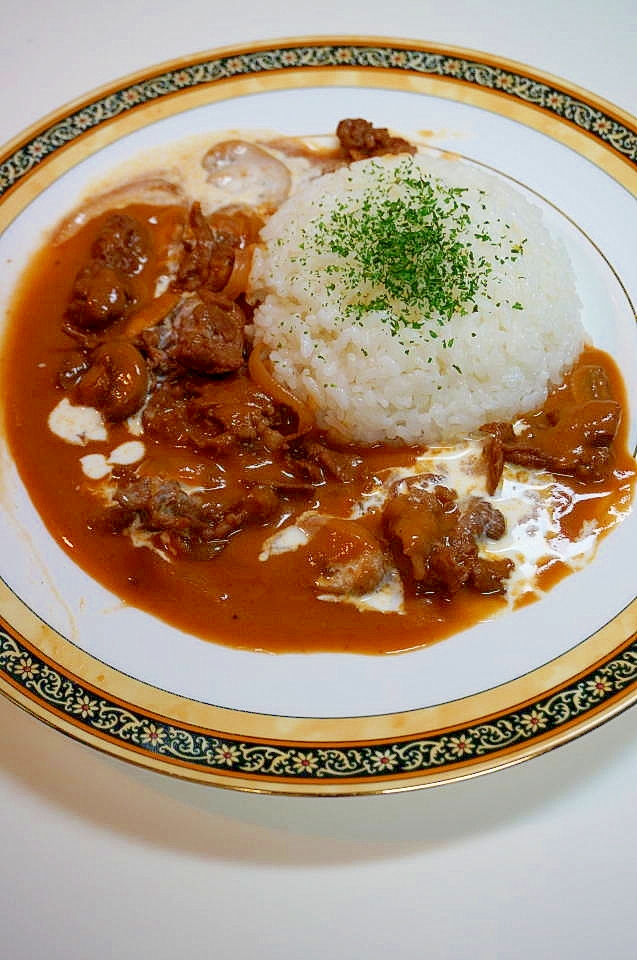 ロシアの伝統料理がご家庭で簡単!ビーフストロガノフ