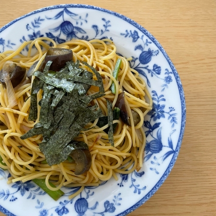 小松菜も入れて栄養たっぷりにしました！
海苔をかけるとさらに美味しかったです！
レシピをありがとうございます。