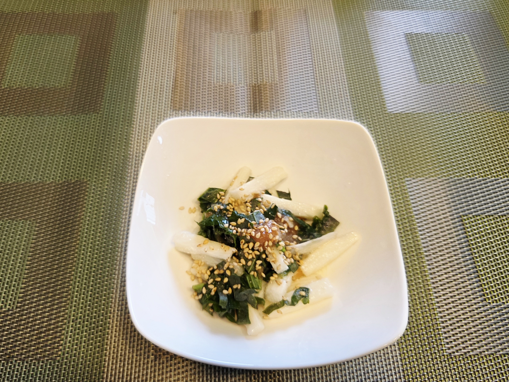 さっぱり美味しい！長芋の梅しそ和え