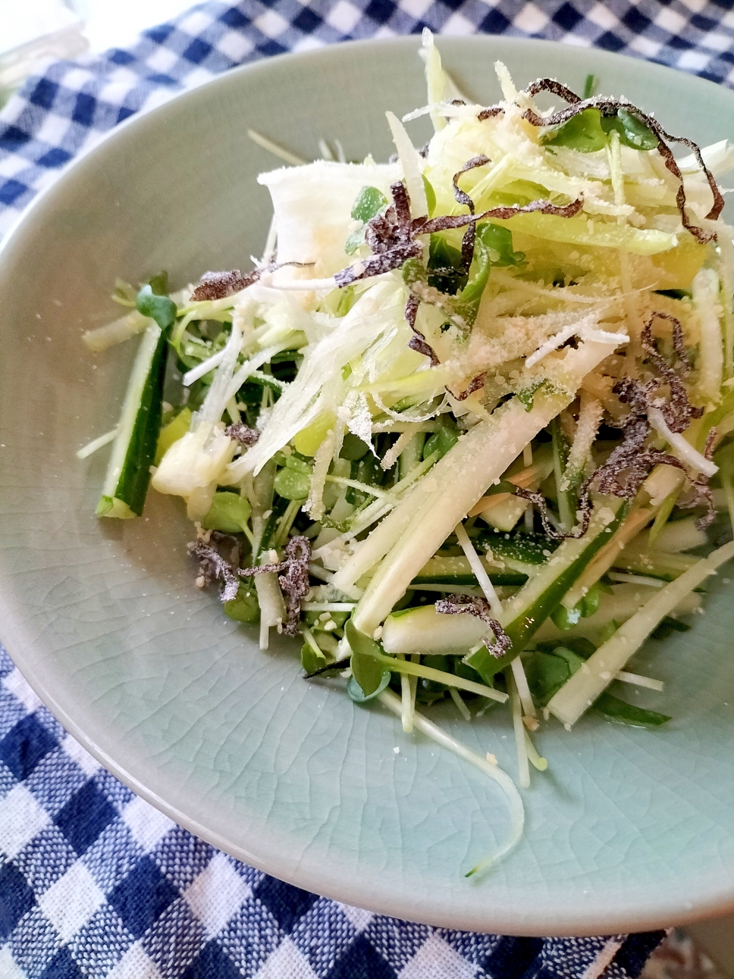 白髪ねぎときゅうりの塩昆布チーズ和え♩