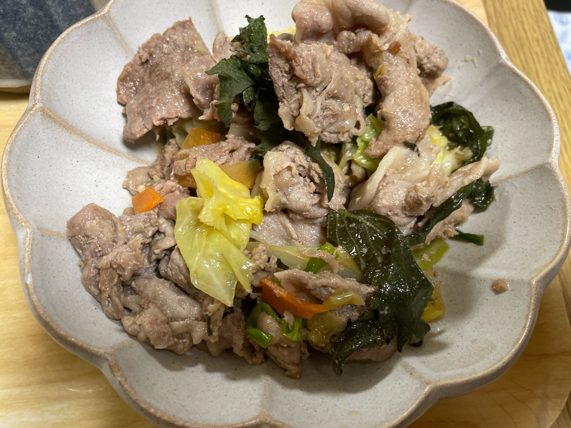 豚ロースキャベツにら大葉の炒め物(生しょうゆ麹)