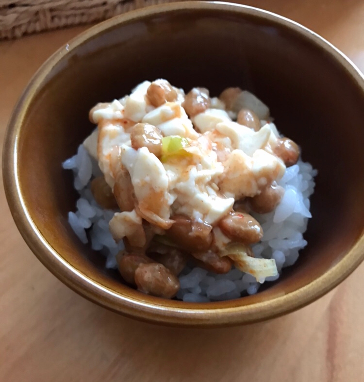 豆腐とキムチ鍋の素和え納豆ごはん