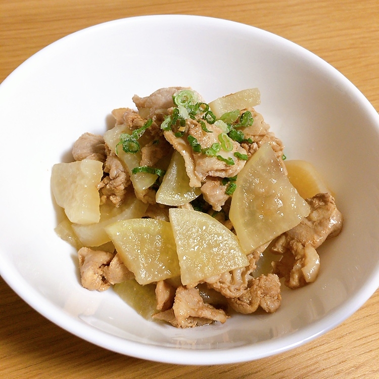 豚バラ大根の煮込み★*。