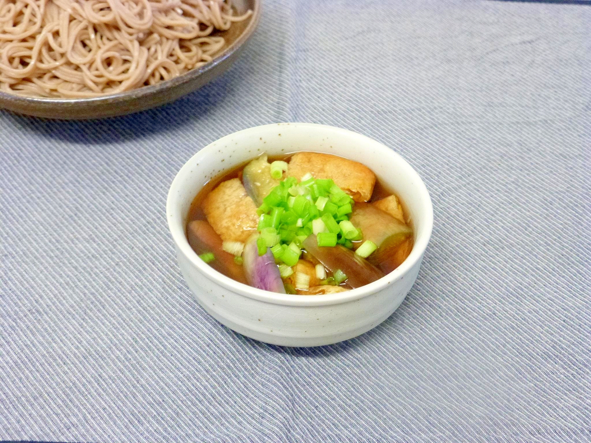 茄子と油揚げのつけ汁蕎麦