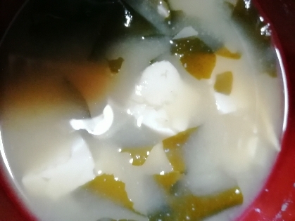 豆腐、わかめ、筍、玉ねぎの味噌汁