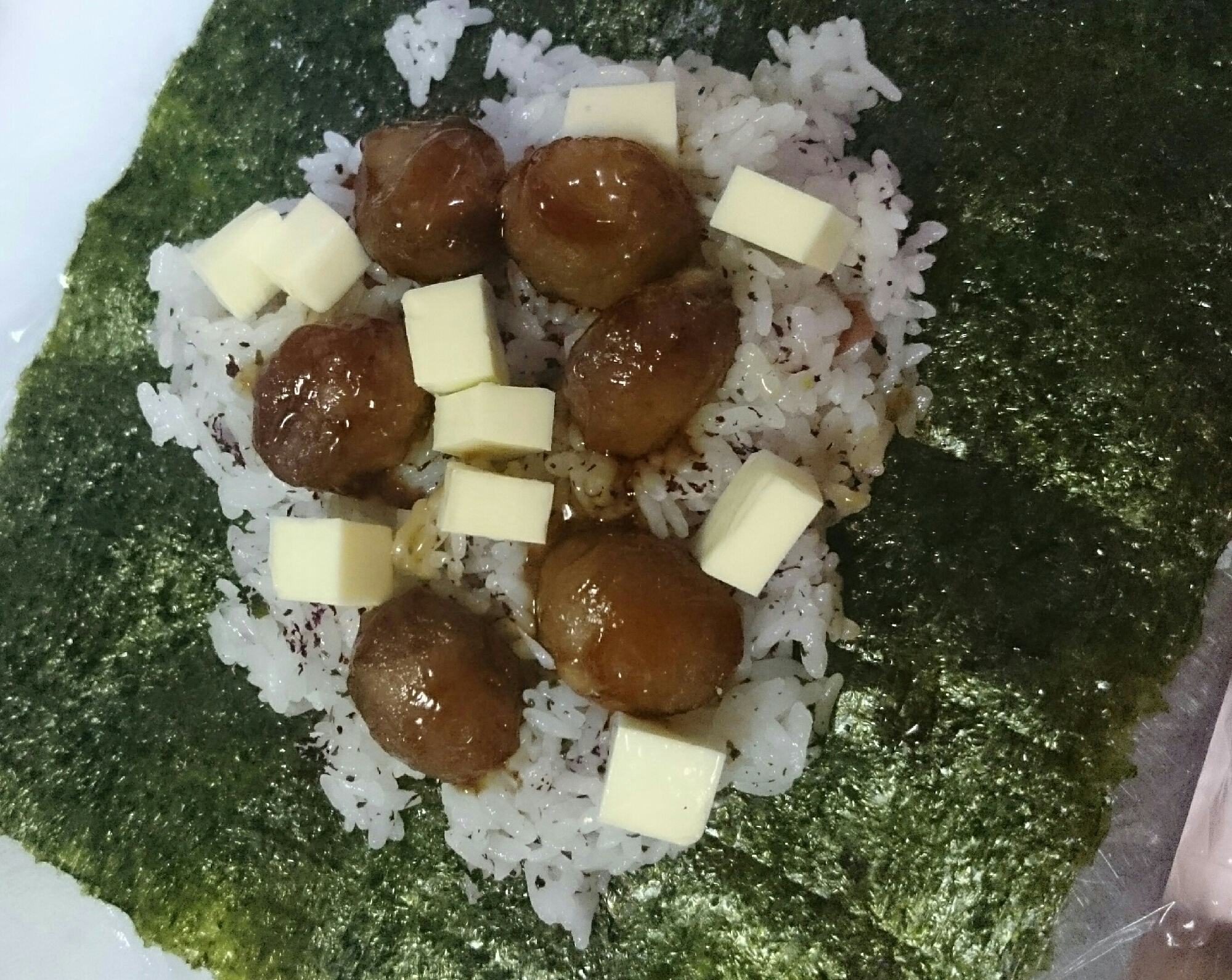 ミートボールとチーズのおにぎらず レシピ 作り方 By ひかりmam 楽天レシピ ミートボールとチーズのおにぎらず レシピ 作り方 By ひかりmam 楽天レシピ