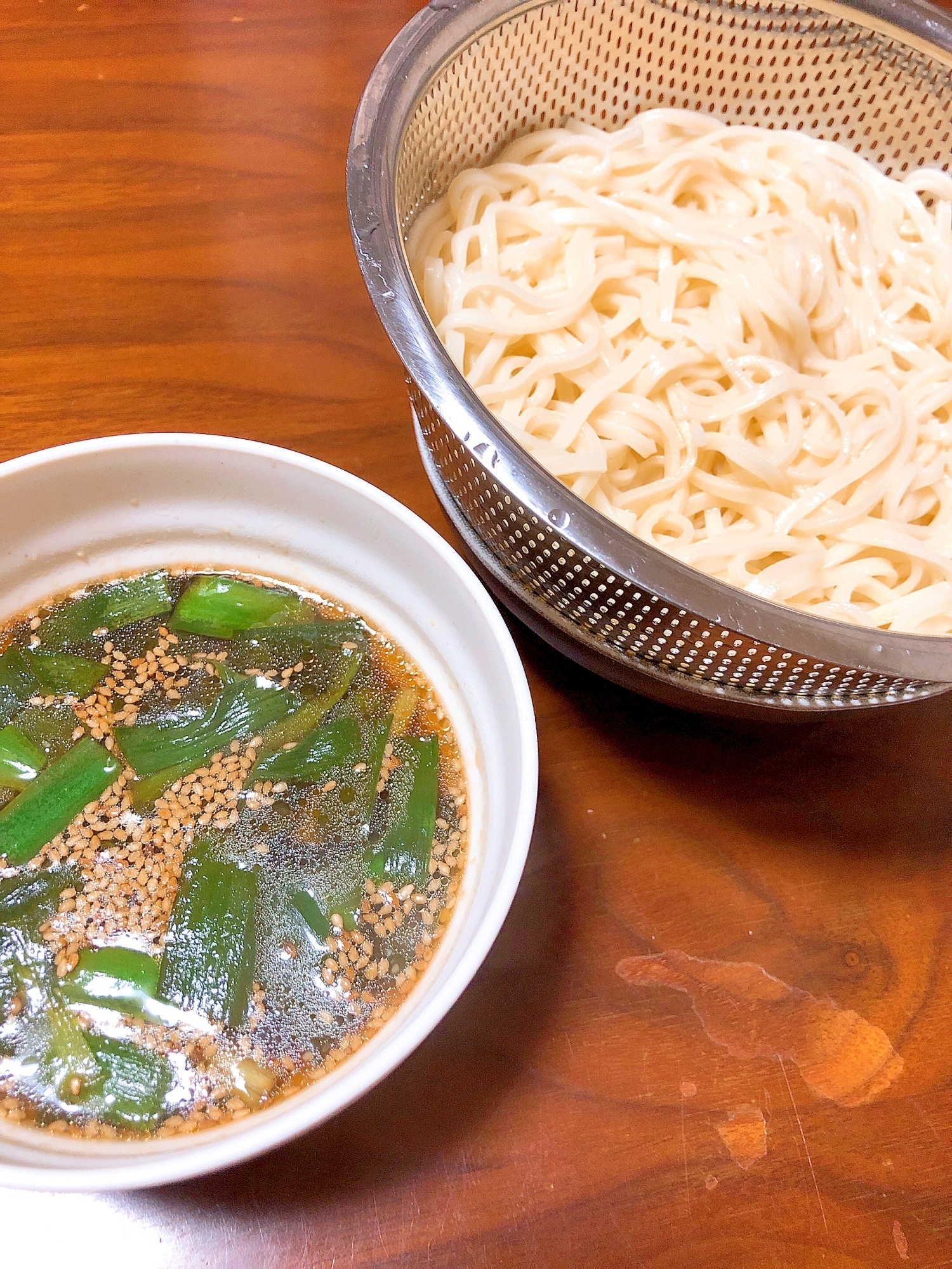 メインはニラ!ニラたっぷりのつけうどん★