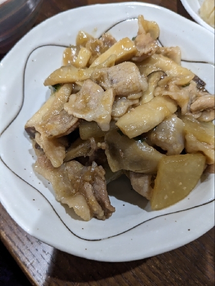 きのこと大根を使った晩ごはんを作りたくこちらのレシピを拝見しました。美味しく簡単でした。ありがとうございました(^^)