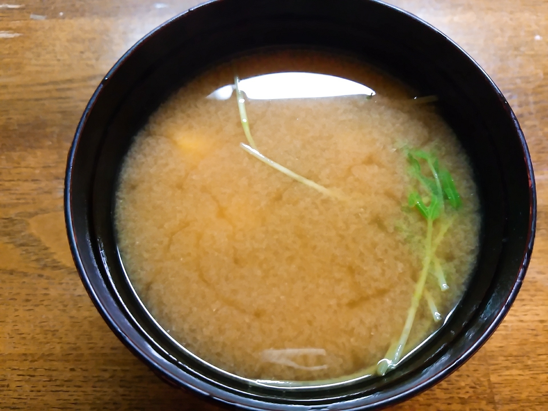 薩摩芋と空心菜新芽の味噌汁