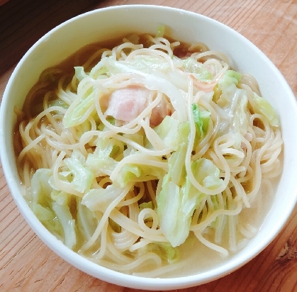 締めのおつまみに！キャベツとハムのスープパスタ☆