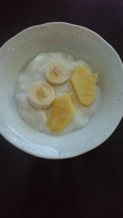 パインとバナナの甘みでプレーンヨーグルトが美味しく食べれました♪
ご馳走様でした～（＾ｕ＾）