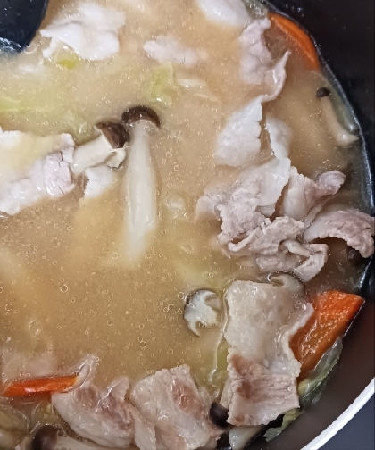我が家の味噌仕立て豚汁(ぶたじる)
