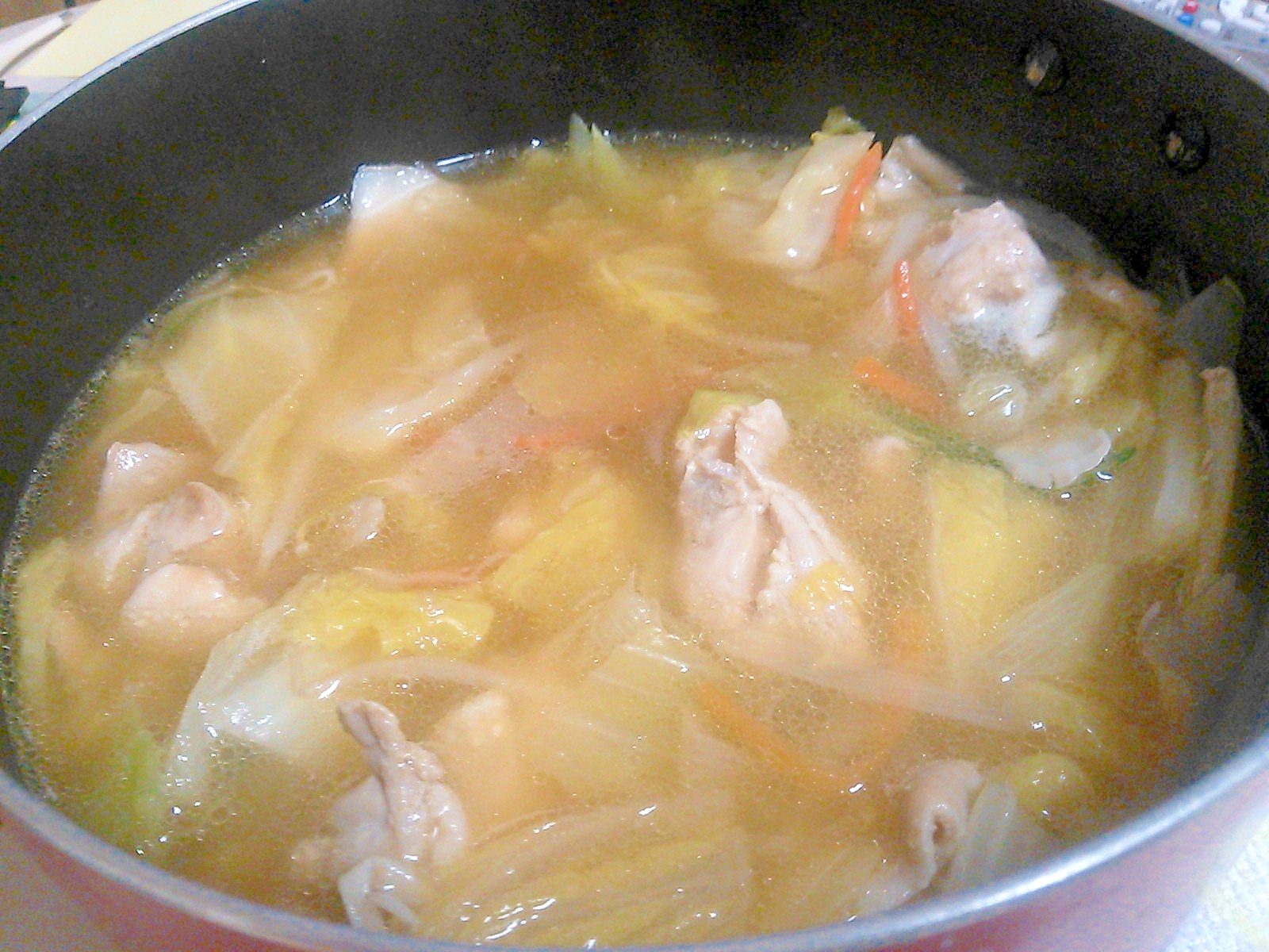 鶏肉と白菜のラーメンスープ煮込み