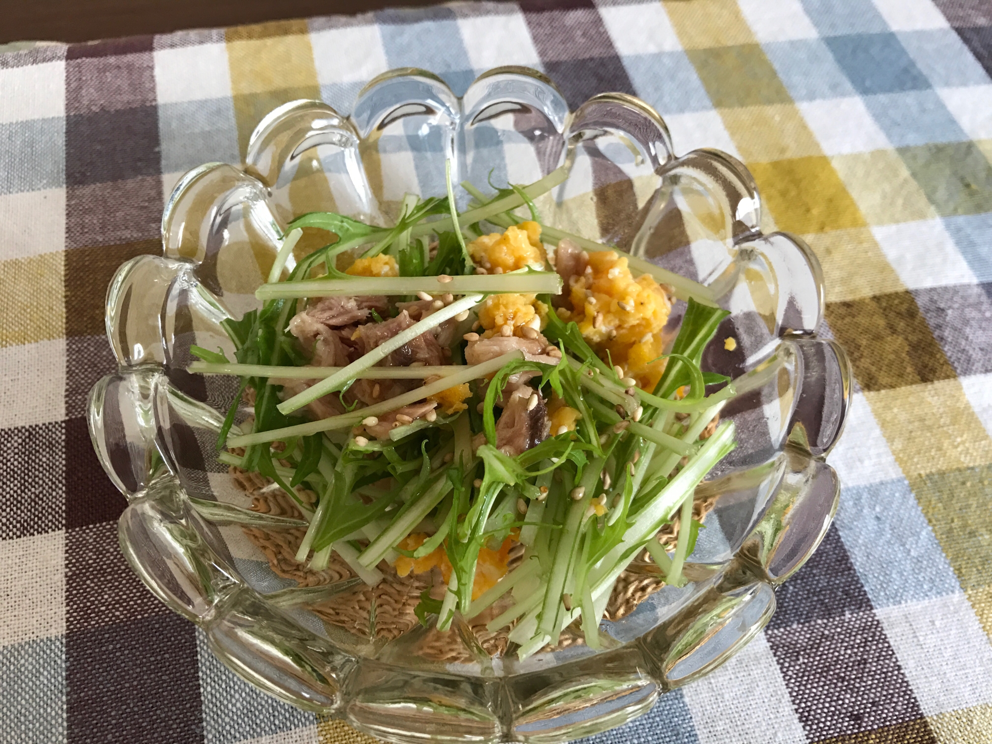 水菜と炒り卵とツナのサラダ