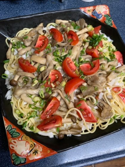 夏にピッタリ！きのこの冷製パスタ