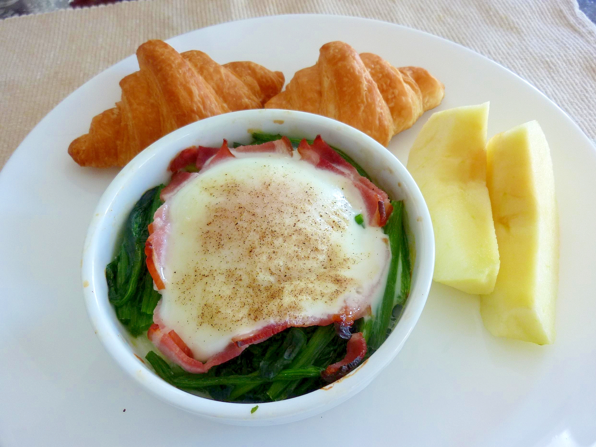 ☆ほうれん草と卵のココットｄｅ朝食プレート☆