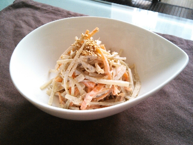 子供もパクパク!シンプルごぼうサラダ♡