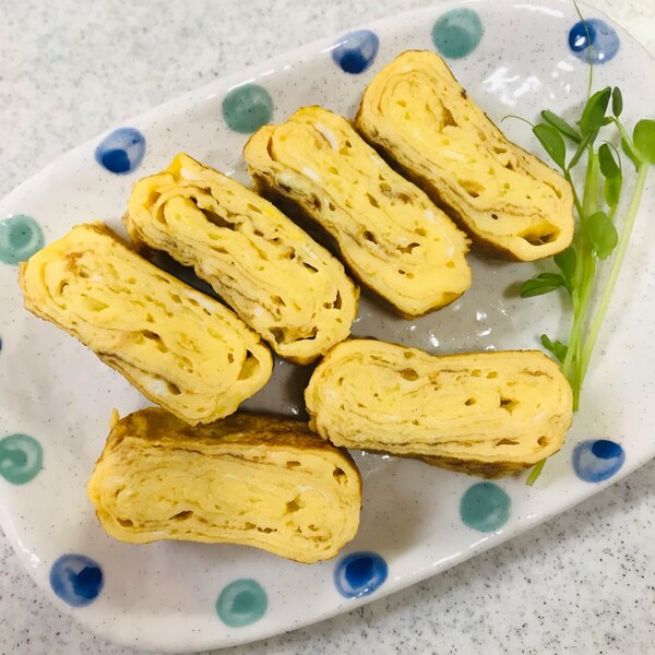 定番たまご焼き お弁当にも おつまみにも レシピ 作り方 By ひよこピッピ 楽天レシピ 定番たまご焼き お弁当にも おつまみにも レシピ 作り方 By ひよこピッピ 楽天レシピ