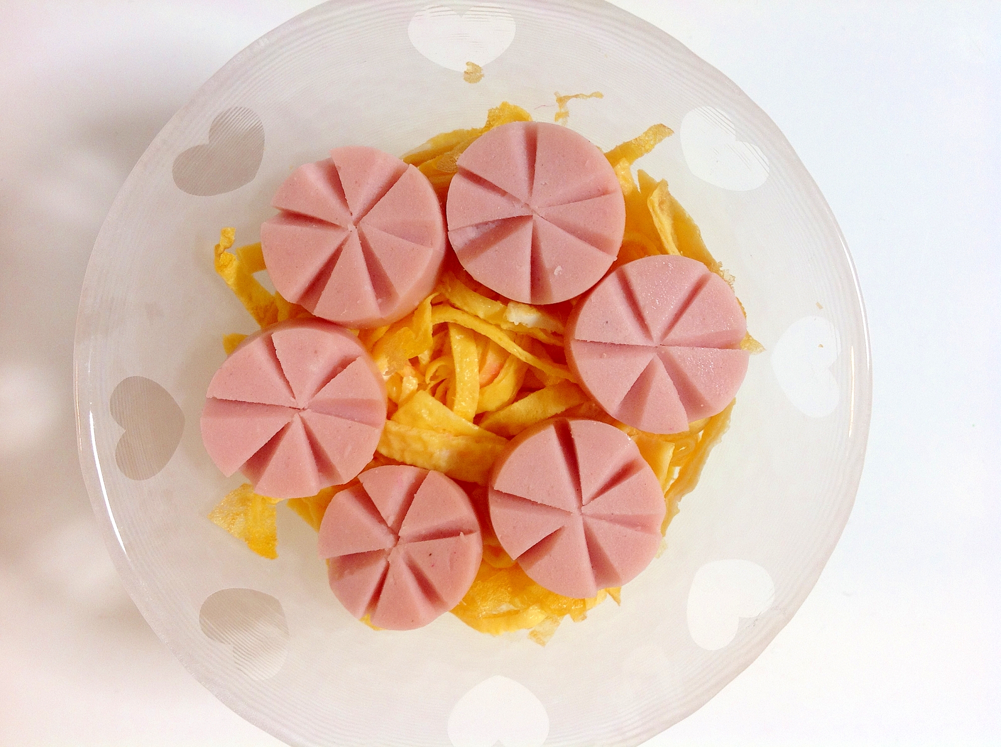 お弁当の飾りに おさかなソーセージで作るお花 レシピ 作り方 By Mywayuayu 楽天レシピ