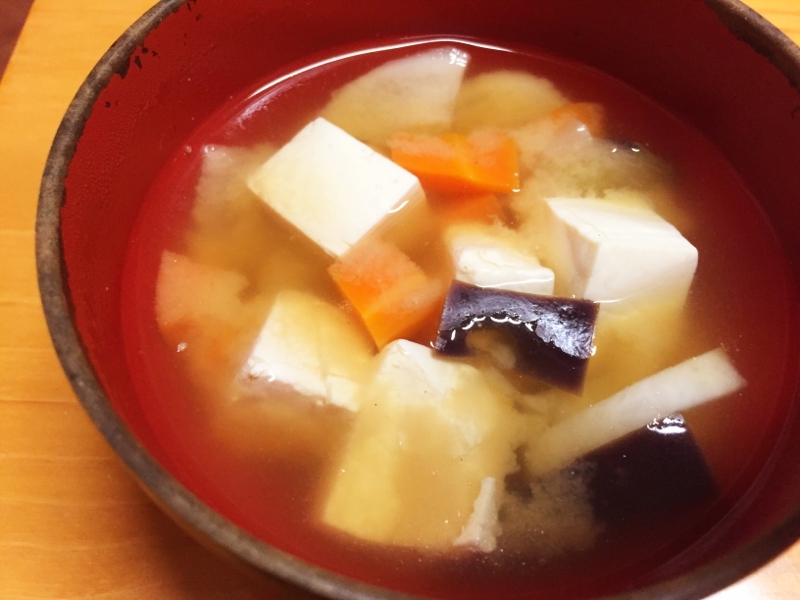 ナス&豆腐&カブ&ニンジンの味噌汁