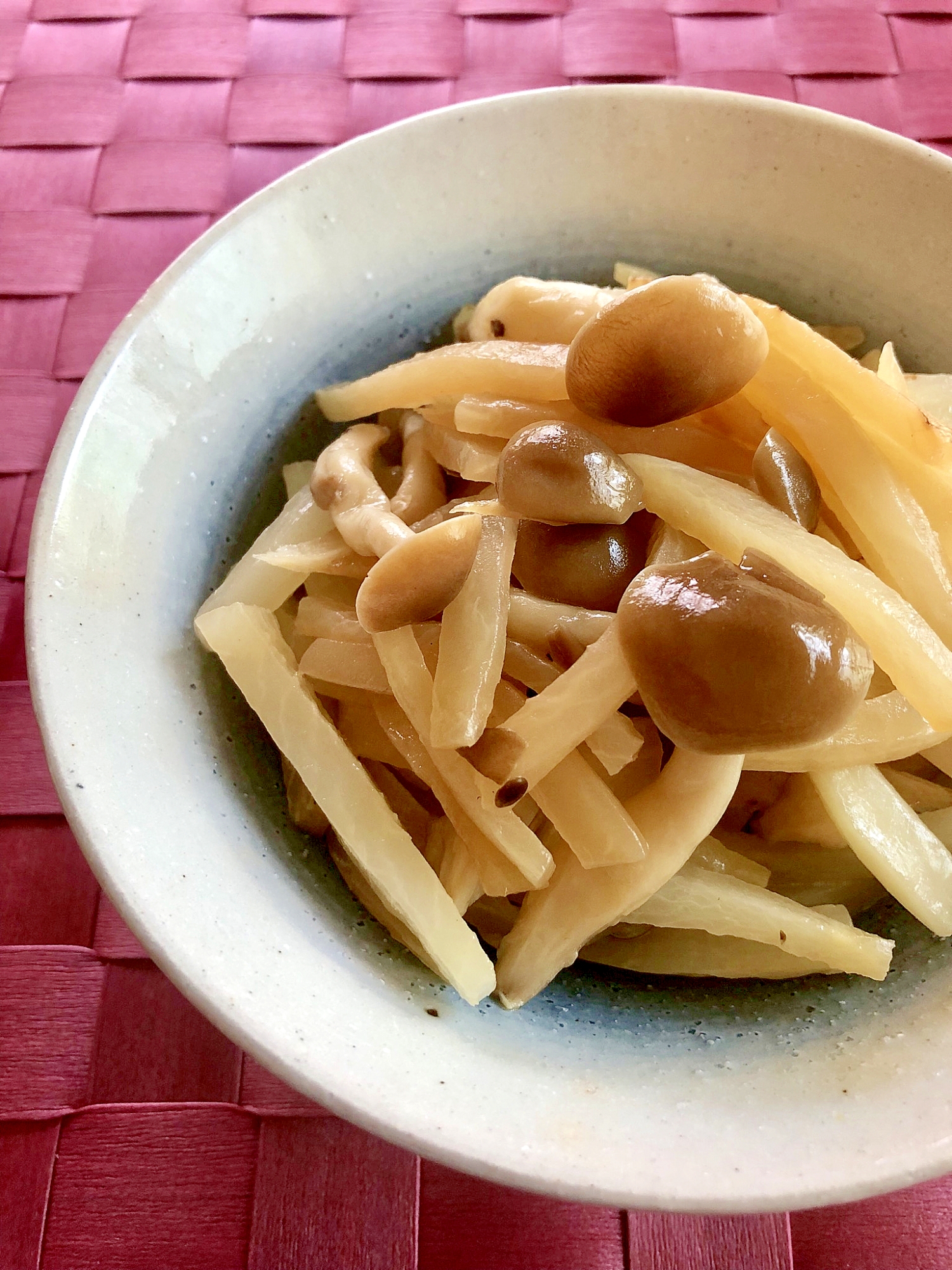 大根としめじのめんつゆ炒め煮