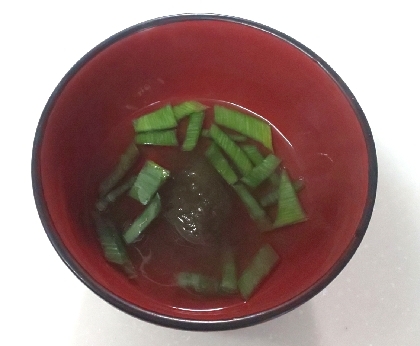 とろろ昆布とねぎのお吸い物