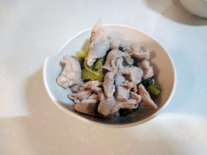 旨旨☆豚バラと小松菜のアンチョビ炒め