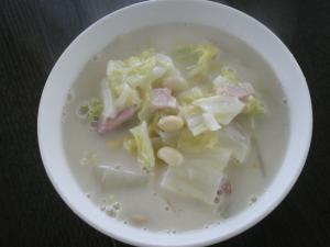 大豆と白菜のミルクスープ
