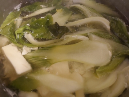 豆腐とワカメと青梗菜の中華スープ