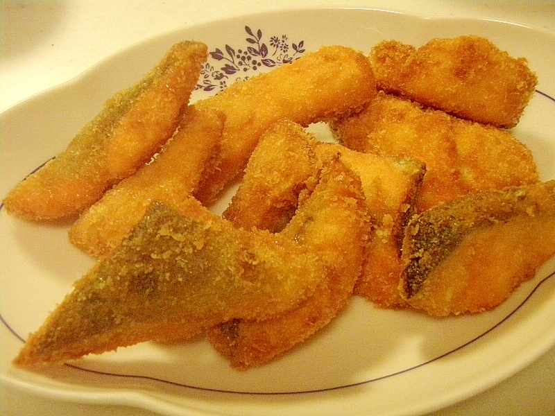 トラウトサーモンのあらで 鮭フライ レシピ 作り方 By めい 楽天レシピ トラウトサーモンのあらで 鮭フライ レシピ 作り方 By めい 楽天レシピ