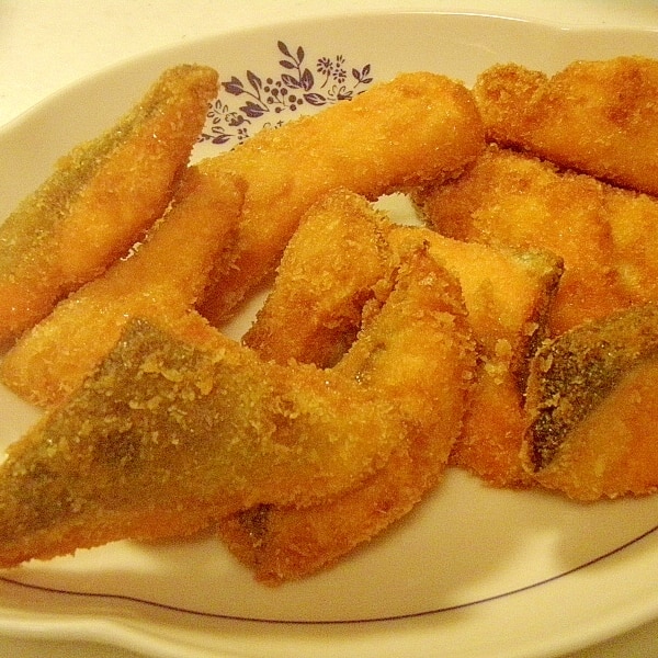 トラウトサーモンのあらで 鮭フライ レシピ 作り方 By めい 楽天レシピ トラウトサーモンのあらで 鮭フライ レシピ 作り方 By めい 楽天レシピ