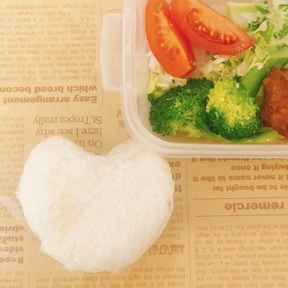 ブロッコリーのおにぎり弁当