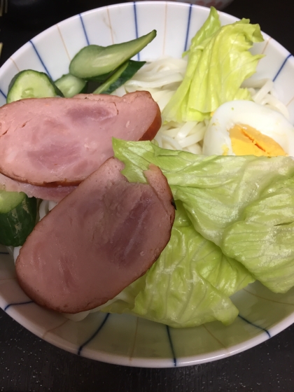 子どもが喜ぶ☆ハムと卵のサラダうどん