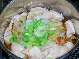 無水で簡単♪鶏白菜鍋風 