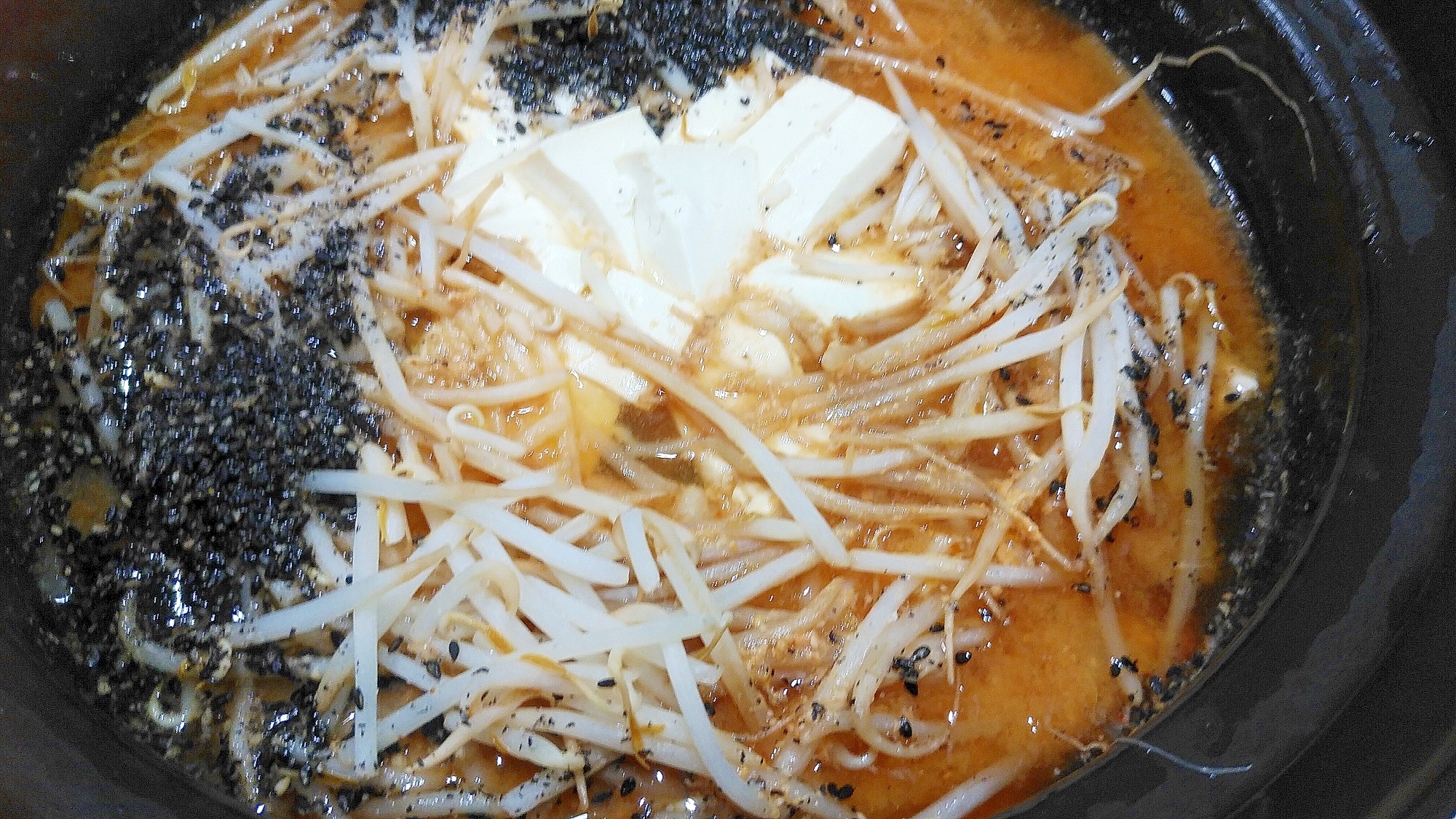 すりごま味噌のピリ辛鍋