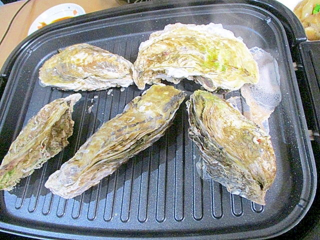 自宅でできる殻つき牡蠣の焼き方 レシピ 作り方 By サクラノカタライ 楽天レシピ