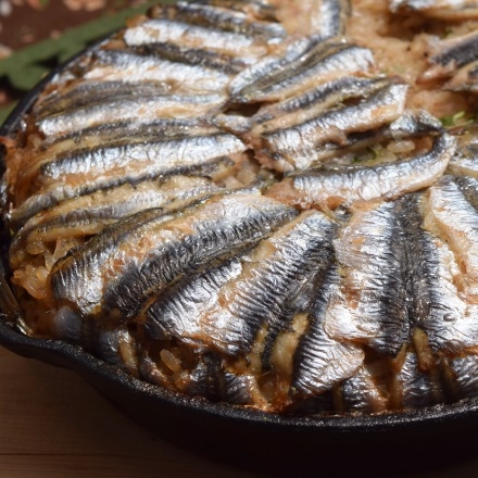 トルコ料理★スキレットで作るイワシのピラフ