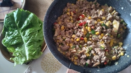 豚ひき肉のレタス包み