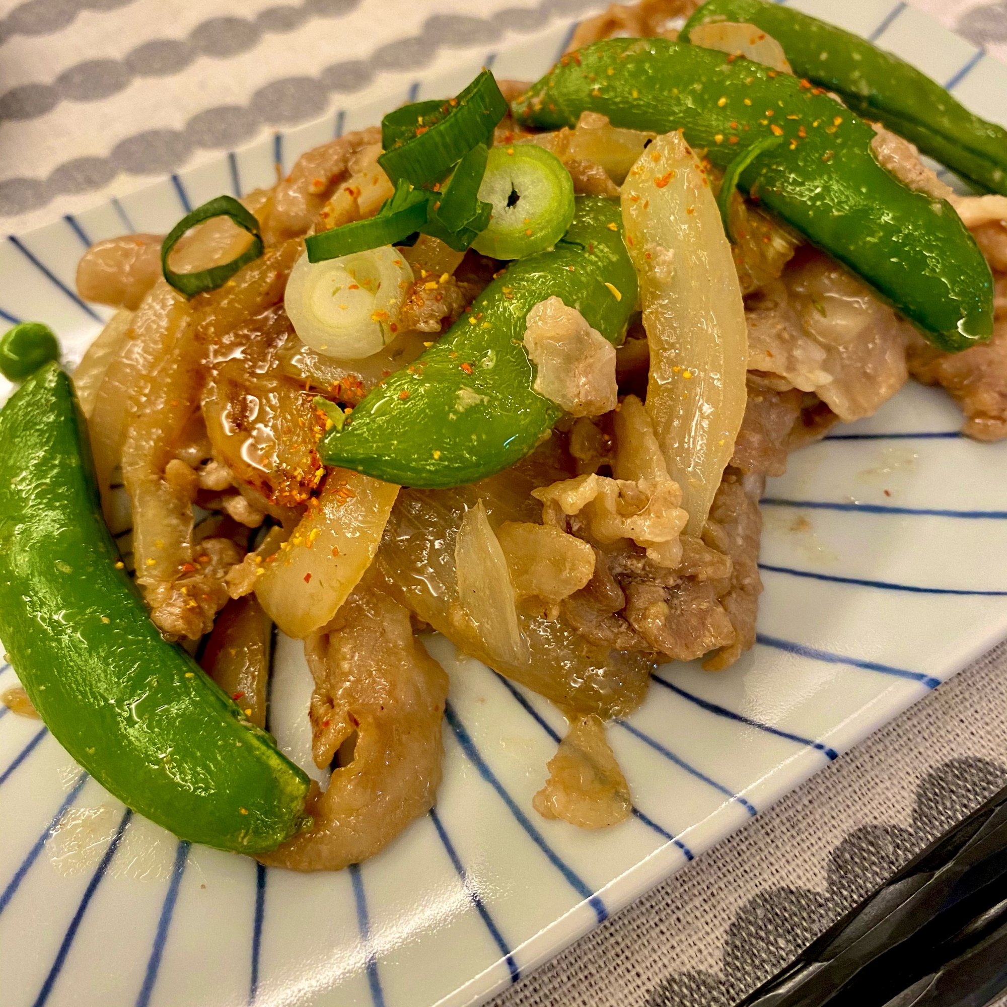 豚肉とスナップえんどうの炒め物＊オイスターマヨ