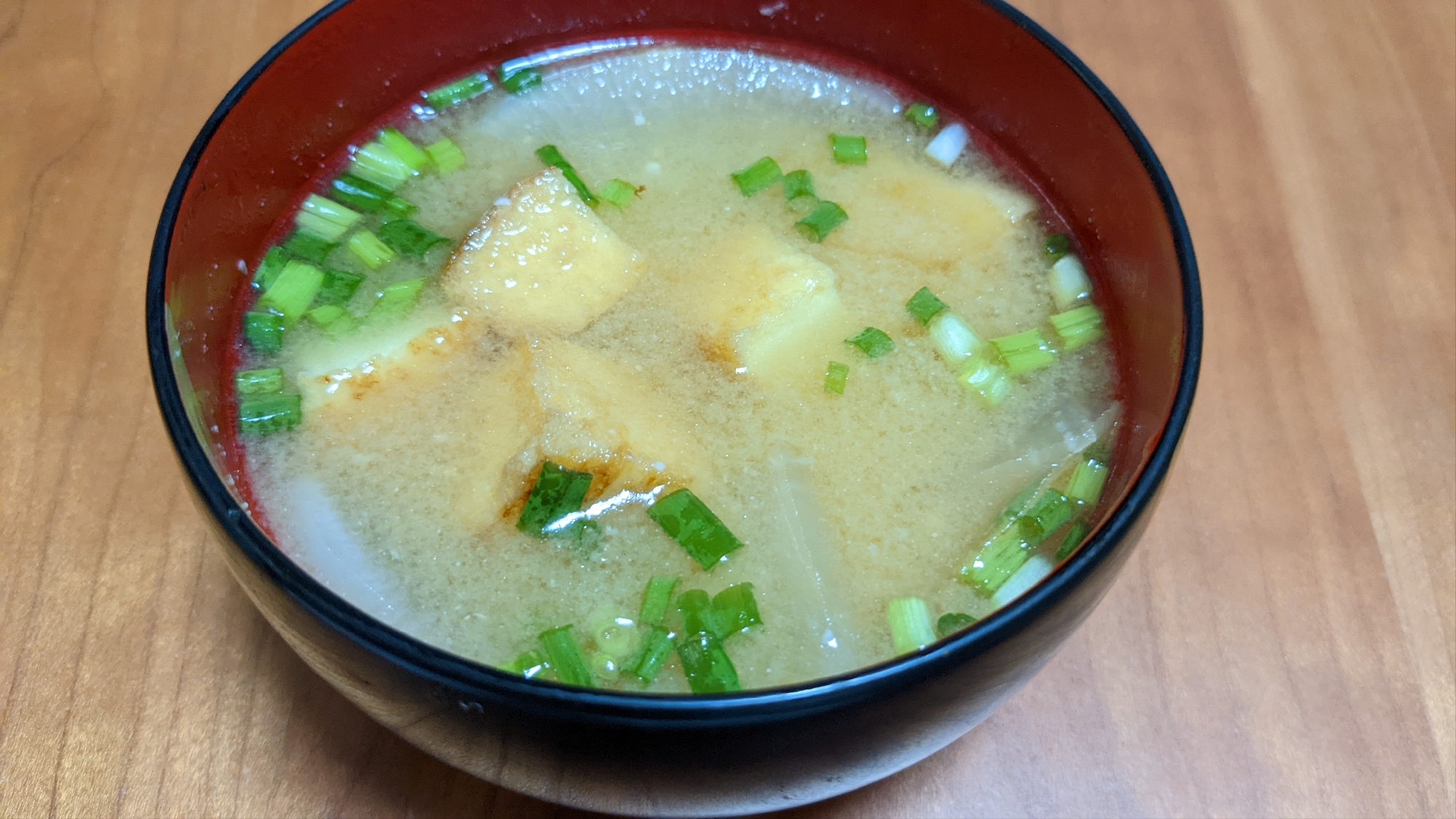 コロコロ厚揚げと大根のお味噌汁