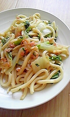 簡単☆鮭と野菜の焼きうどん