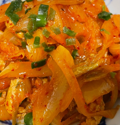 今日は、豚バラ肉とキムチのみ♬簡単！！豚キムチ