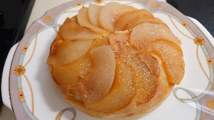炊飯器で、梨のコンポートケーキ