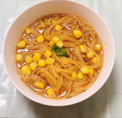 コーンと葱としめじ入り濃厚味噌ラーメン